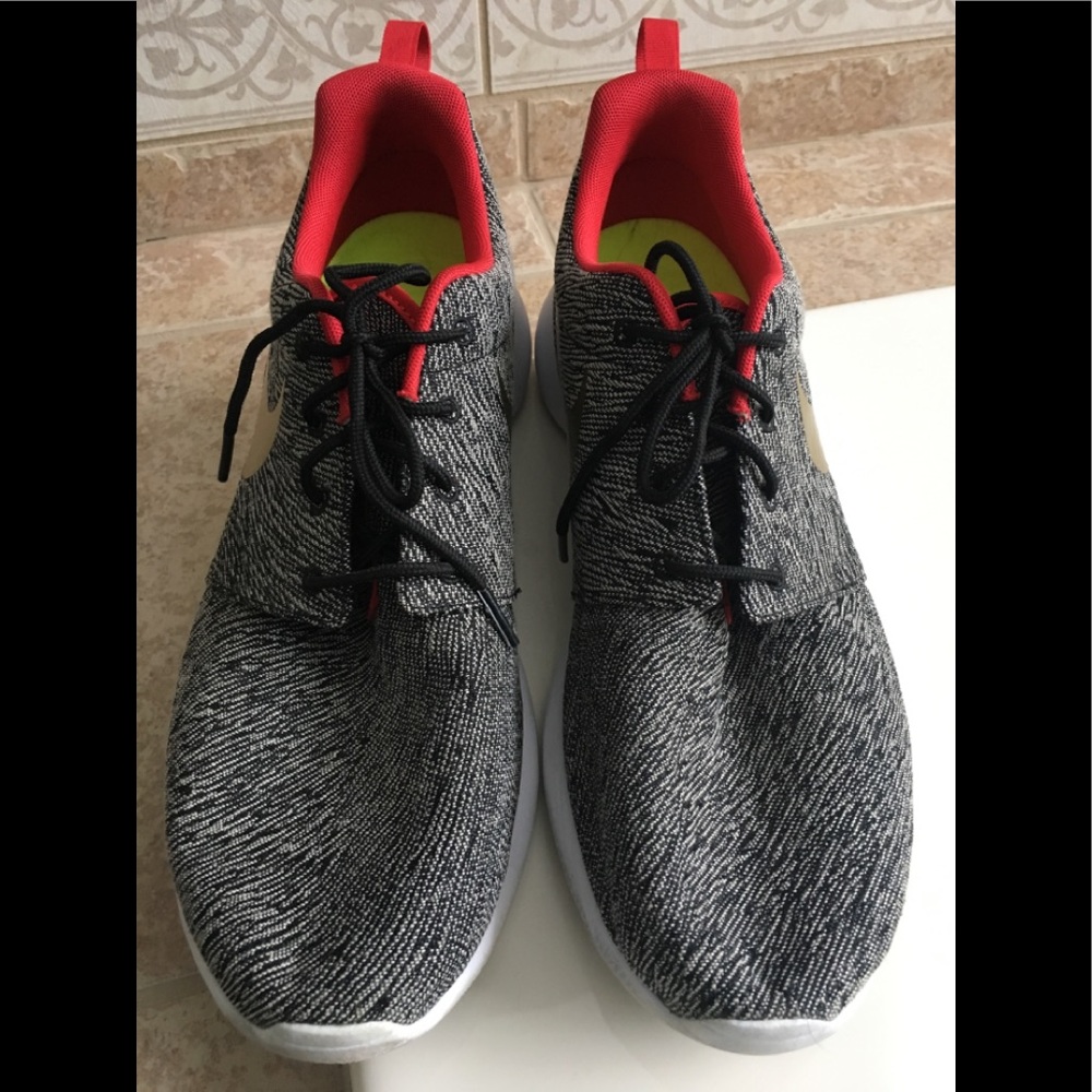 Men’s Nike Roshe Size 11.